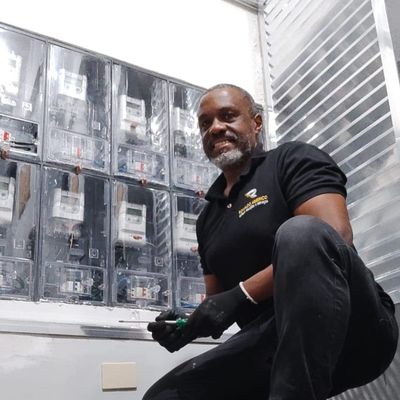 Ronaldo Américo — execução técnica em quadro elétrico | Ronaldo Américo Soluções e Serviços Ronaldo Américo — execução técnica em quadro elétrico | Ronaldo Américo Soluções e Serviços